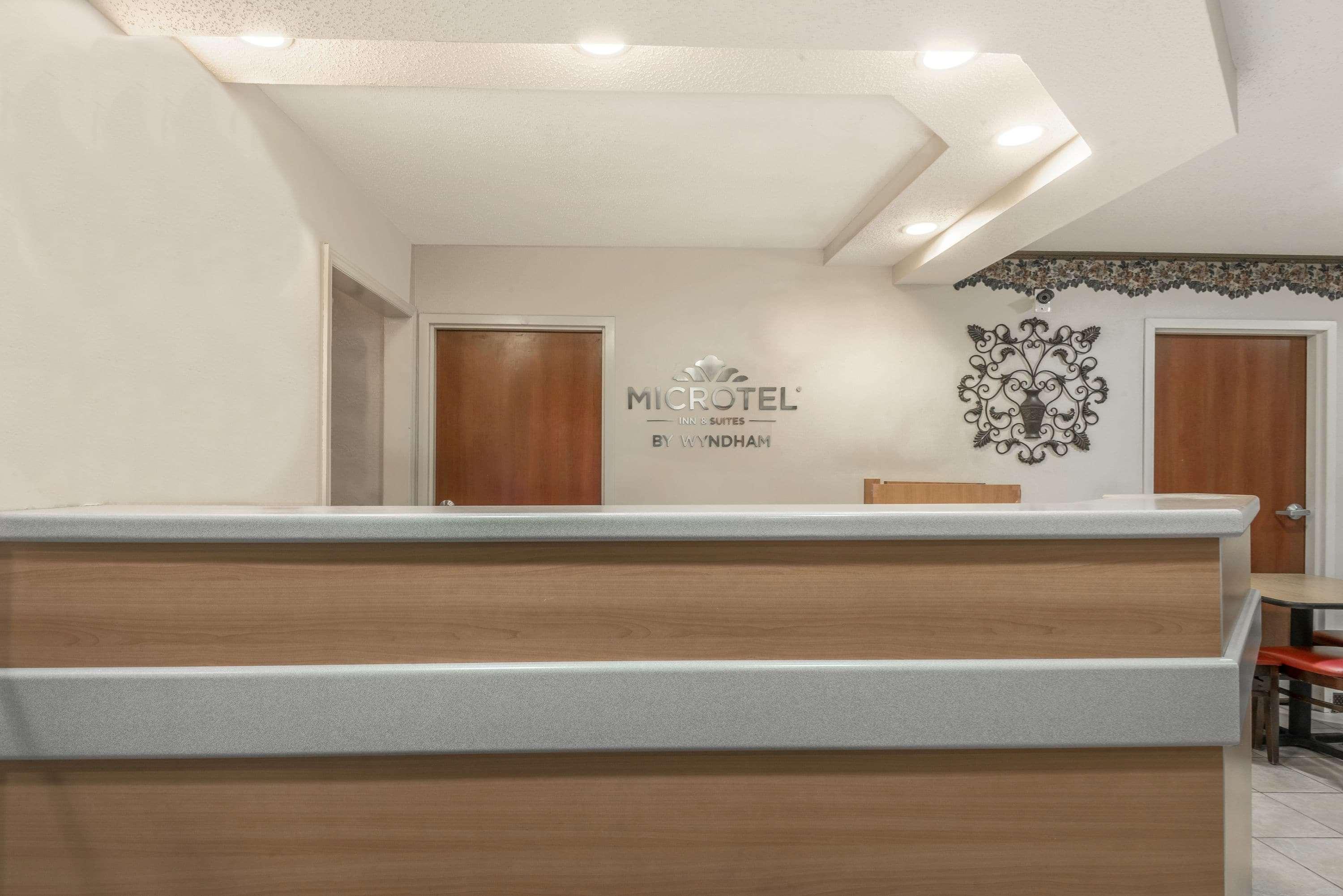 Microtel Inn & Suites By Wyndham Auburn Exterior photo